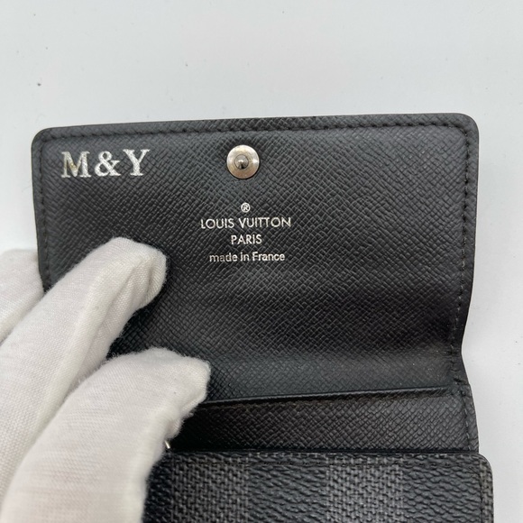 Louis Vuitton Graphite Six Key Holder - Picture 10 of 14